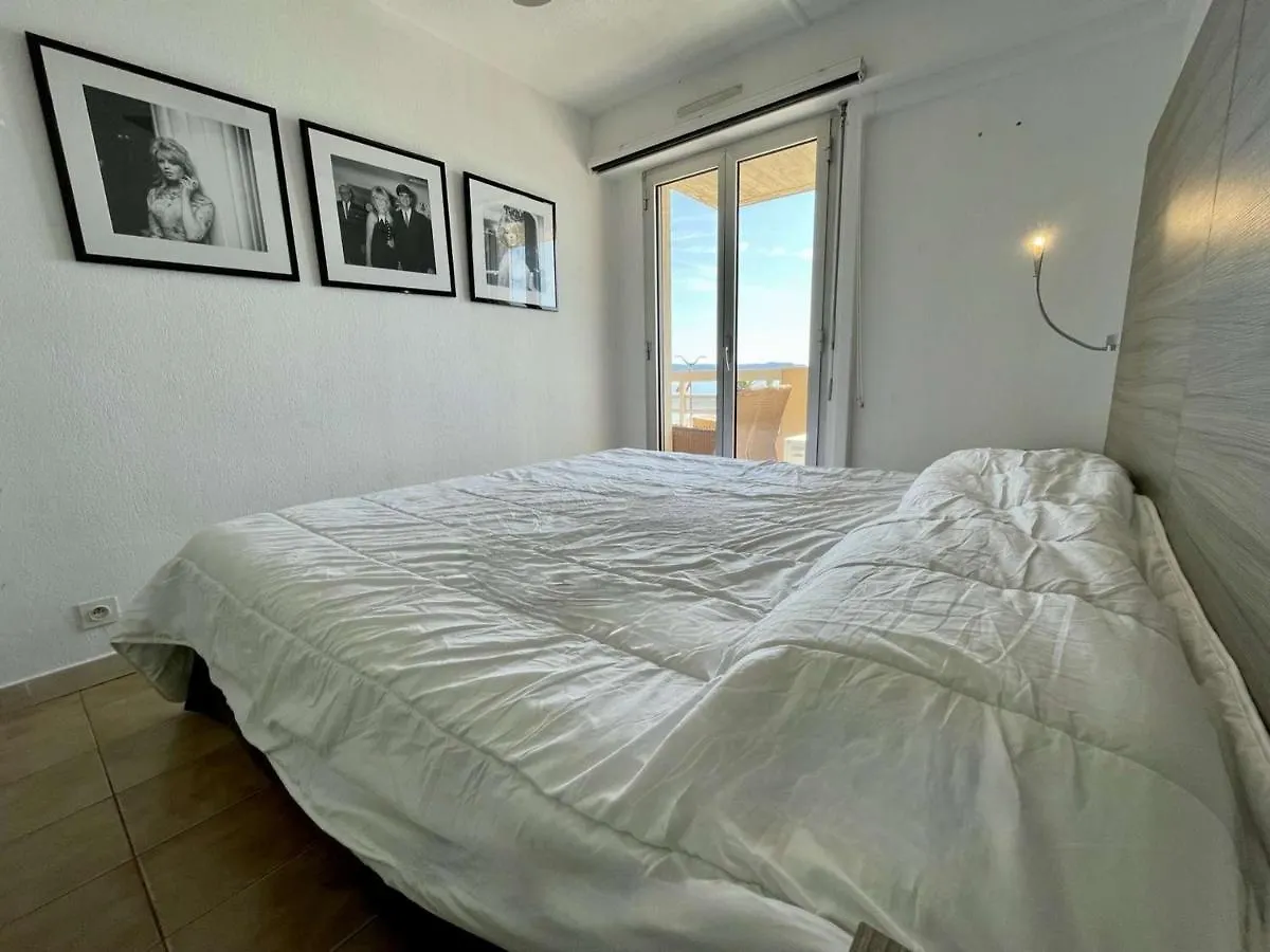 Superbe Apt 2P Front De Mer Pour 4 Pers Avec Terrasse - Cavalaire-Sur-Mer - Fr-1-226B-162 アパート