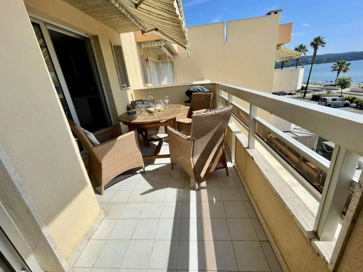 Superbe Apt 2P Front De Mer Pour 4 Pers Avec Terrasse - Cavalaire-Sur-Mer - Fr-1-226B-162 0*,  フランス